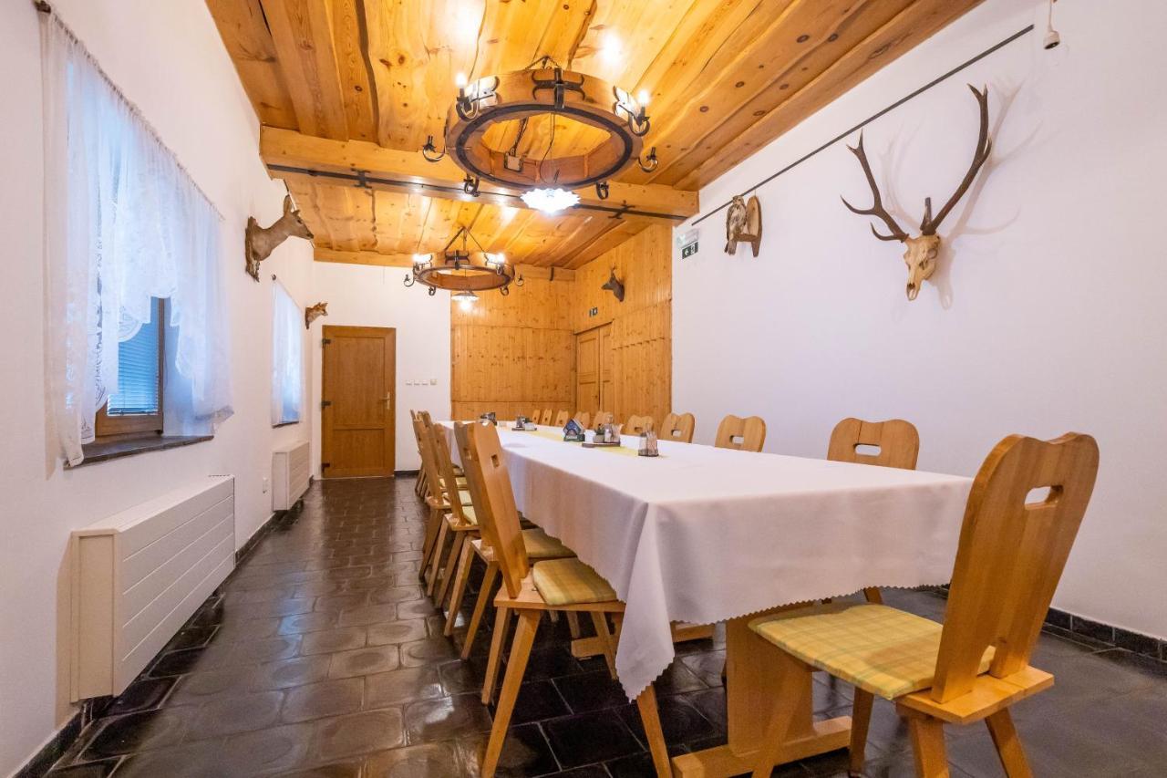 Horsky Hotel Rajska Bouda Malenovice  Exteriör bild
