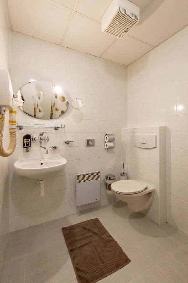 Horsky Hotel Rajska Bouda Malenovice  Exteriör bild