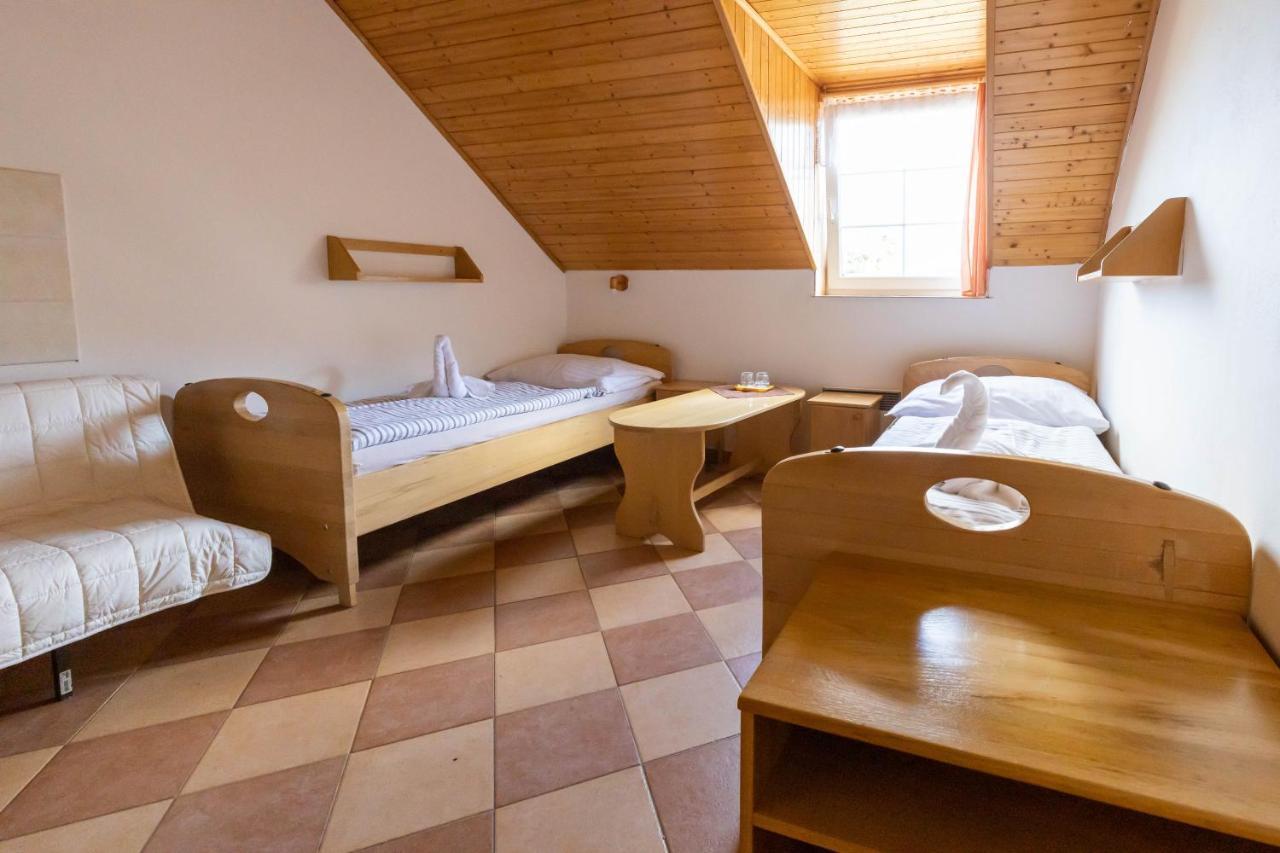 Horsky Hotel Rajska Bouda Malenovice  Exteriör bild